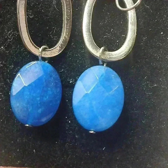 Blue agate and silver dangle earrings - Picture 3 of 6